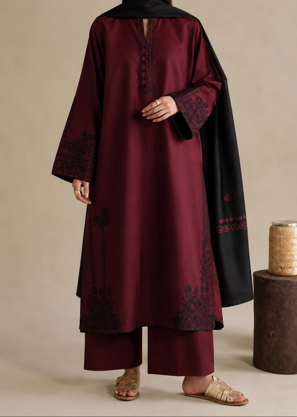 Grace S1574-Embroidered 3pc Lawn Dress With Printed voile Dupatta.