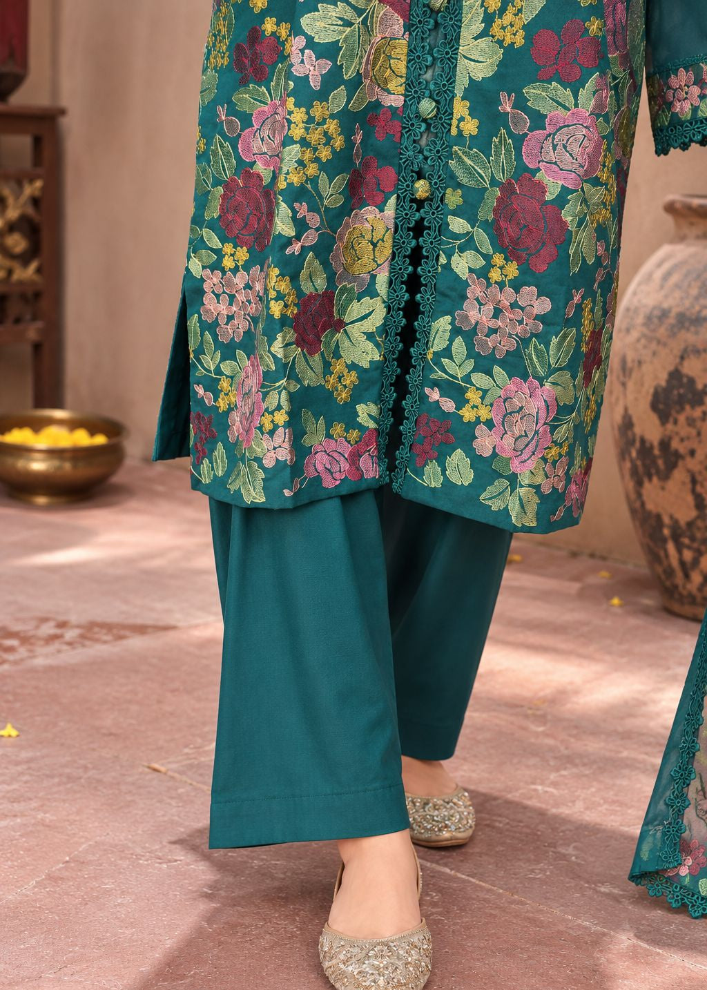 Grace W1122 - Embroidered 3pc Marina Dress With Embroidered Chiffon Dupatta.