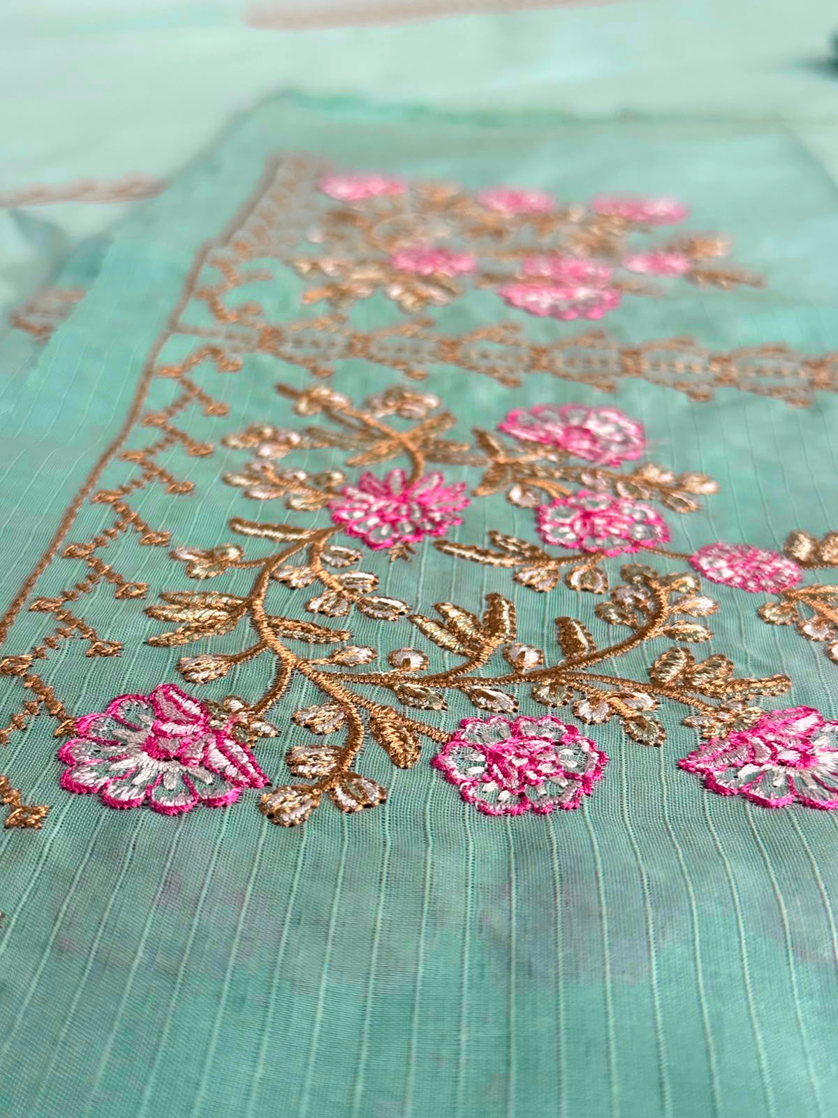 Grace S1325-Embroidered 3pc Lawn Dress With Printed voile Dupatta.