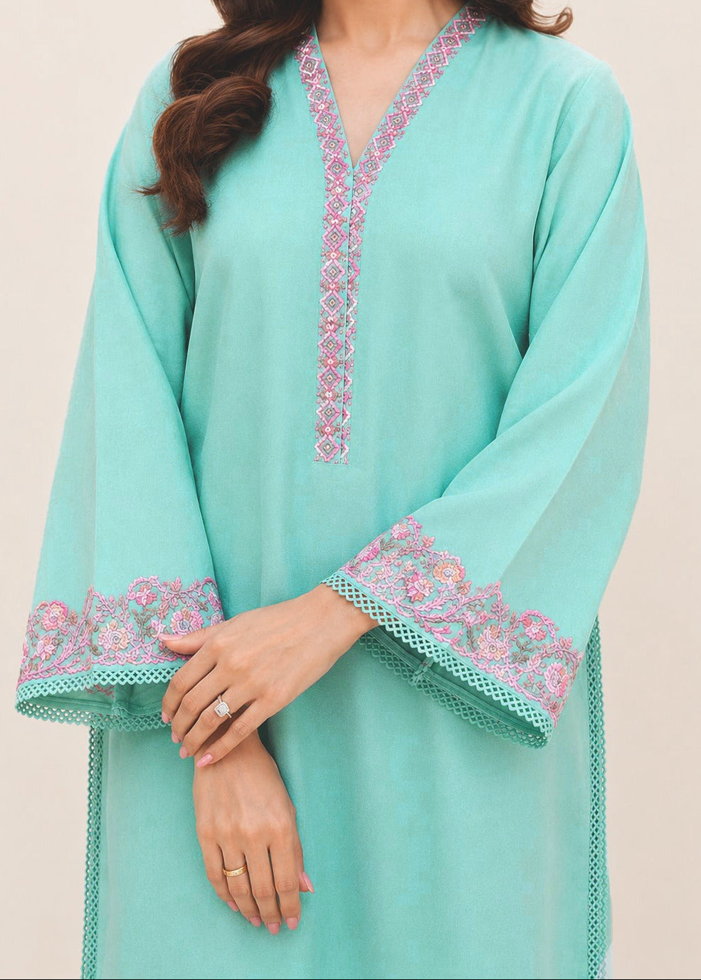 Grace S1595-Embroidered 2pc Lawn Dress.