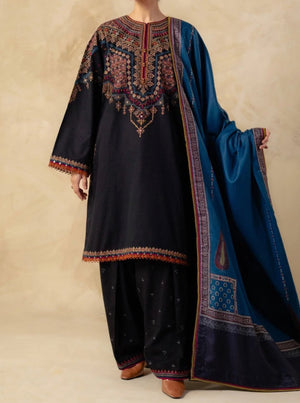 Grace S590-Embroidered 3pc Lawn dress with Printed Munar  dupatta.