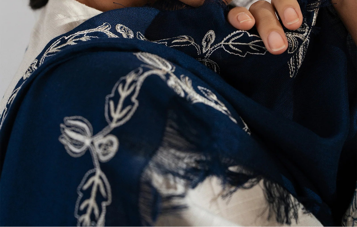 Grace S1430 - Embroidered 3pc Lawn Dress With Embroidered Lawn Dupatta.