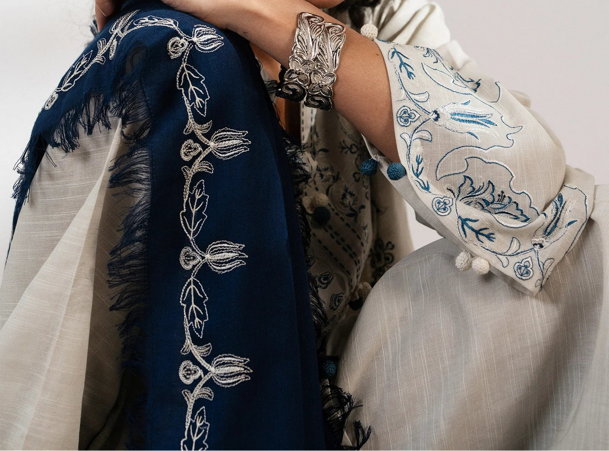 Grace S1430 - Embroidered 3pc Lawn Dress With Embroidered Lawn Dupatta.