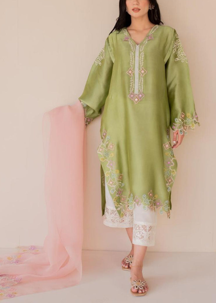 Grace S866-Embroidered 3pc Lawn Dress with Embroidered Chiffon Dupatta.