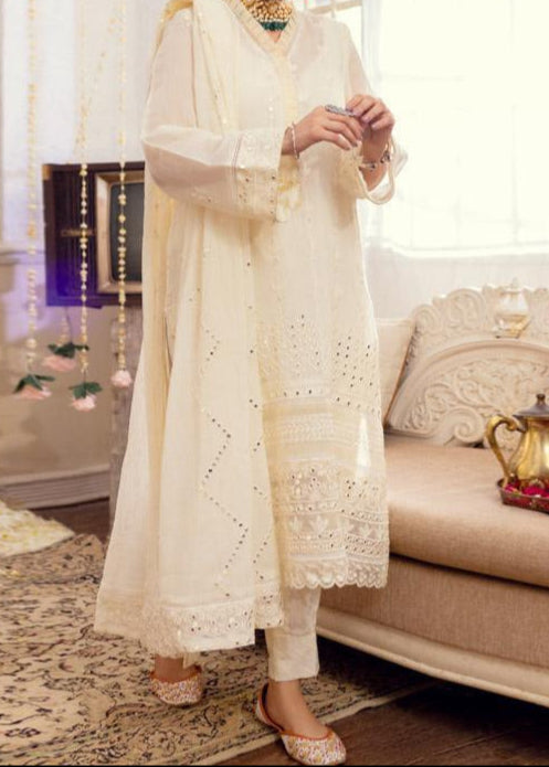 KHADDI NET EVERY– Embroidered Chiffon Unstitched 3Pc Suit.