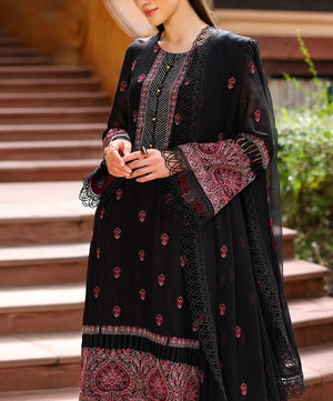 Grace S472-Embroidered 3pc lawn dress with embroidered chiffon dupatta.