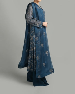 Grace S641-Embroidered 3pc lawn dress with Embroidered chiffon dupatta.