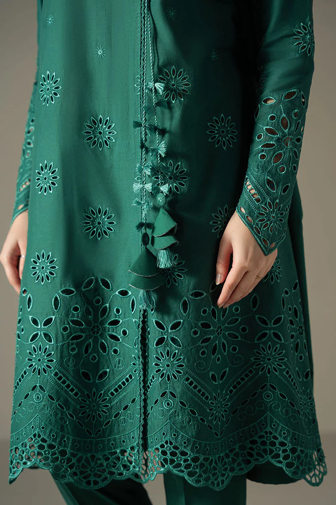 Grace S1236-Embroidered 3pc CHIKANKARI Lawn Dress With Embroidered CHIKANKARI Organza Dupatta.