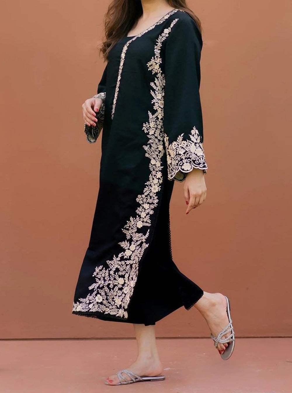 Mohagni 3Pcs Embroidered Chickenkari Lawn Dress