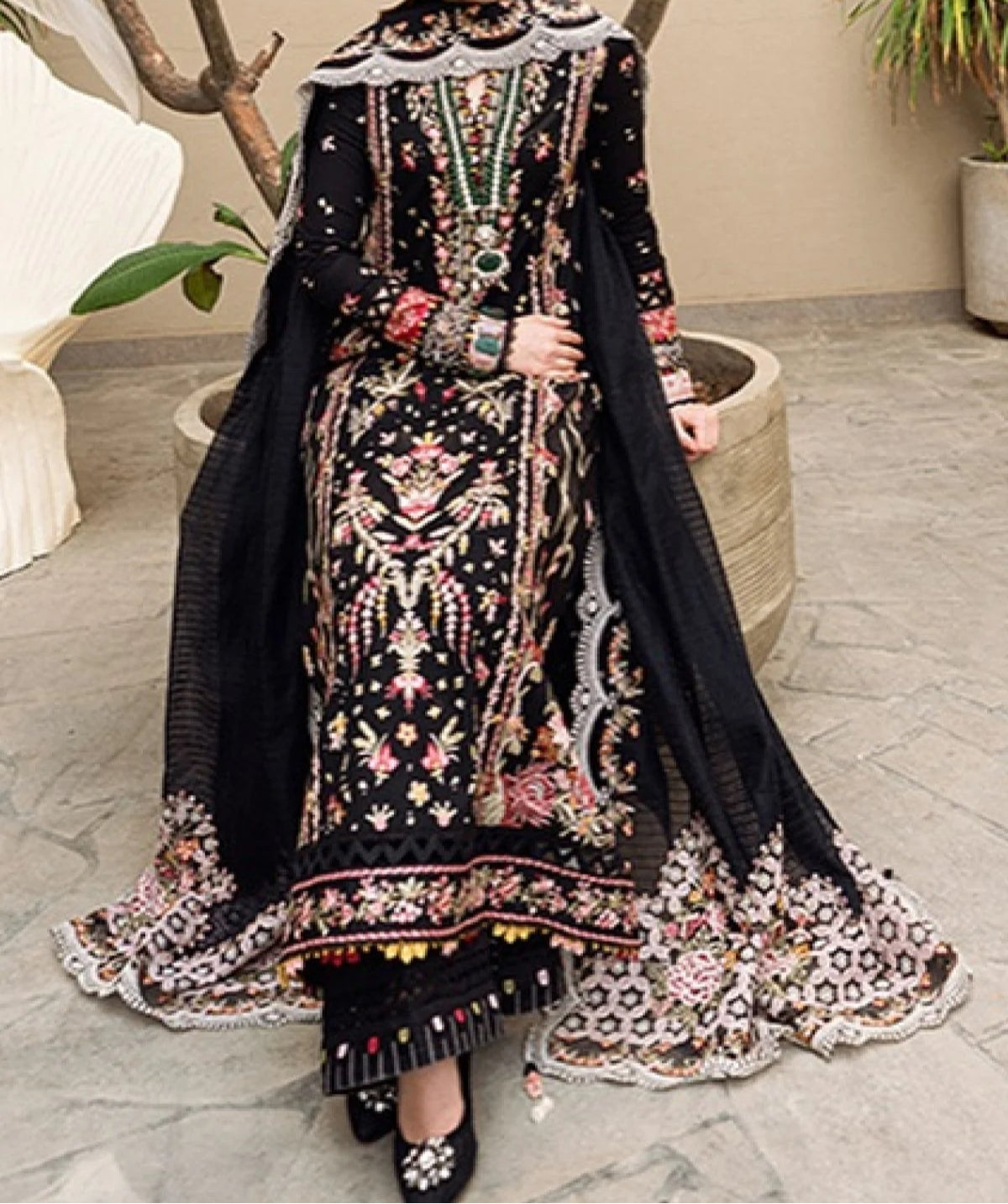 Grace S1232-Embroidered 3pc Lawn Dress With Embroidered  Munar Dupatta.