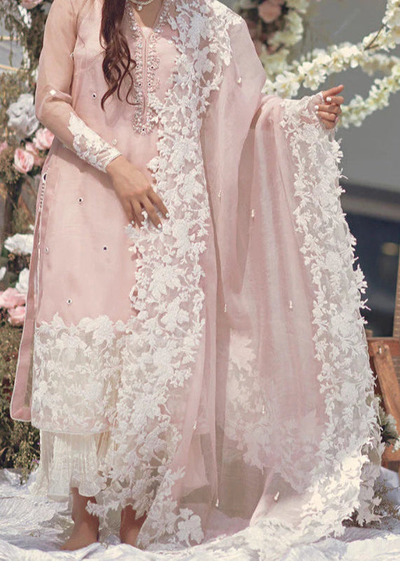Grace S1264-Embroidered 3pc Lawn Dress With Embroidered Organza Dupatta.
