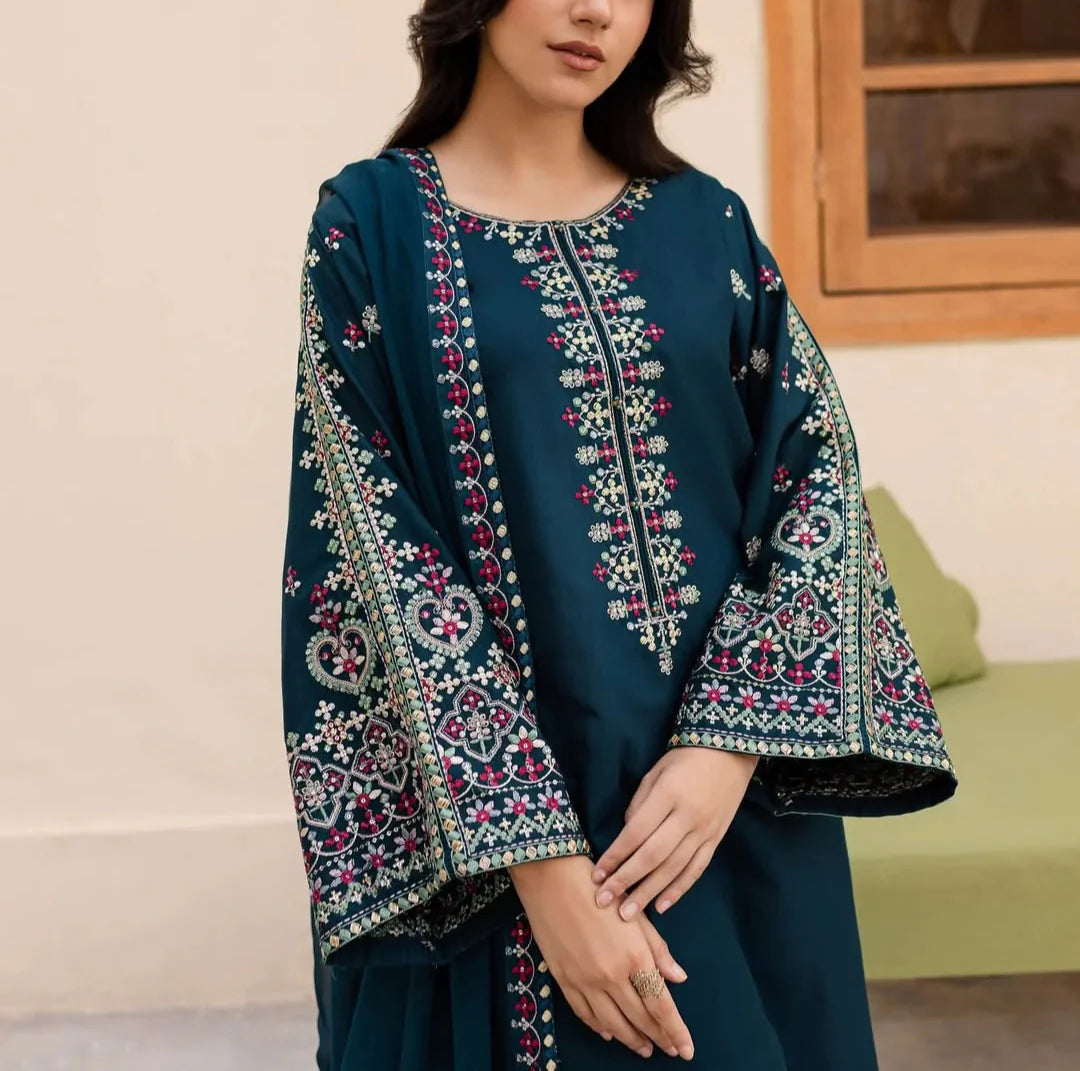 Grace Z106- Stitched Embroidered 3pc Lawn Dress With Embroidered Organza Dupatta.