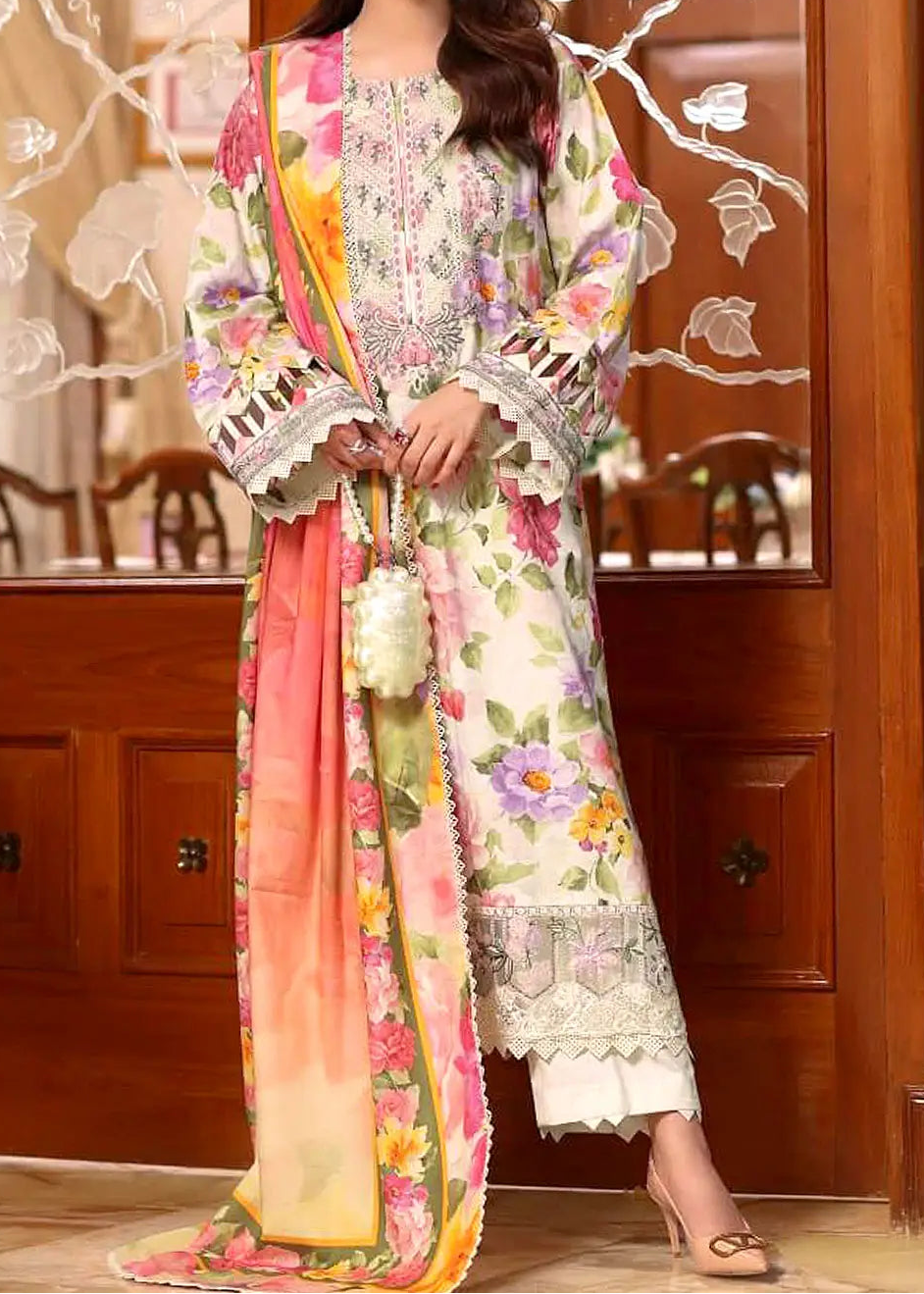 Grace S1361 - Printed &amp; Embroidered 3pc Lawn Dress With Embroidered Sequence Chiffon Dupatta.