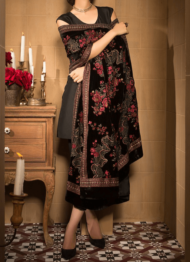 Sarinnah Premium 02-Embroided Fine quality Velvet shawl. - gracestore.pk