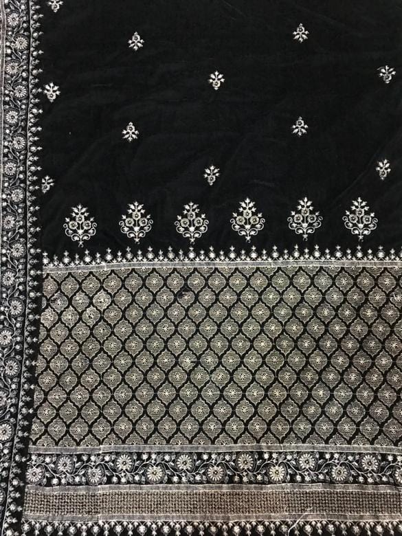 Sarinnah Premium D85-Embroided Fine quality Velvet shawl.