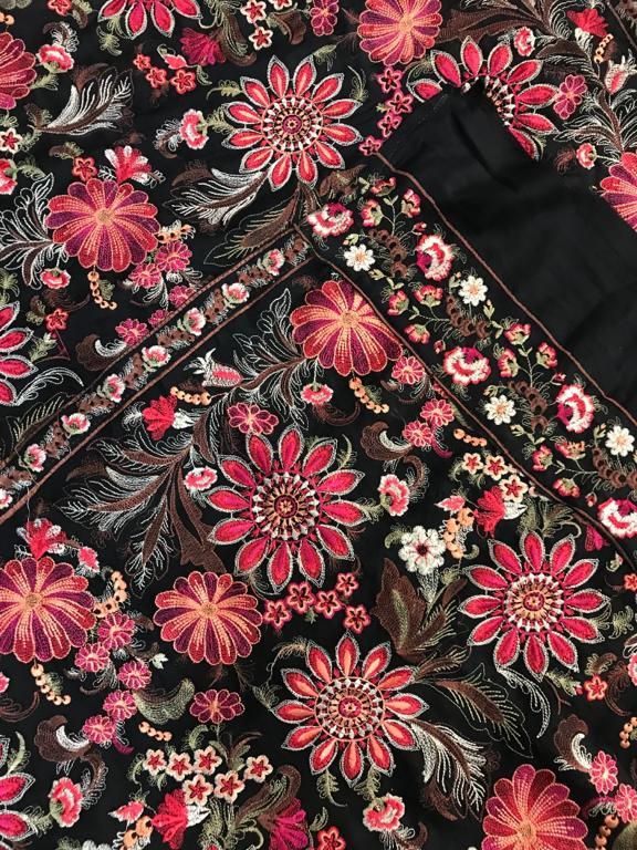 SARINNAH PREMIUM D96-FORMAL HEAVY EMBROIDED KARANDI LAWN SHAWL. - gracestore.pk