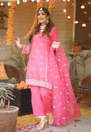 Grace S76- Embroidered 3pc lawn dress with embroidered Organza Dupatta.
