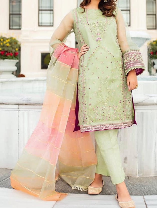Grace S72 - Embroidered 3pc organza dress with Printed Organza Dupatta.