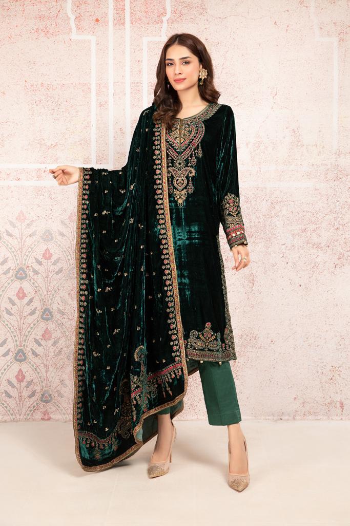 Grace Emerald- Embroidered 3pc velvet dress with Velvet Embroidered shawl